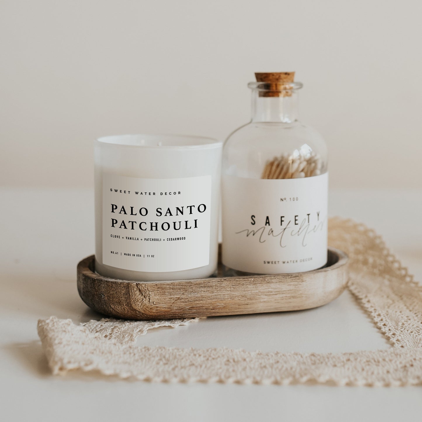 Avelena | Palo Santo Patchouli Soja Kerze Weißes Glas 11 Oz