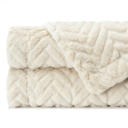 Avelena | Geprägter Fake Fur Geworfen Teppich