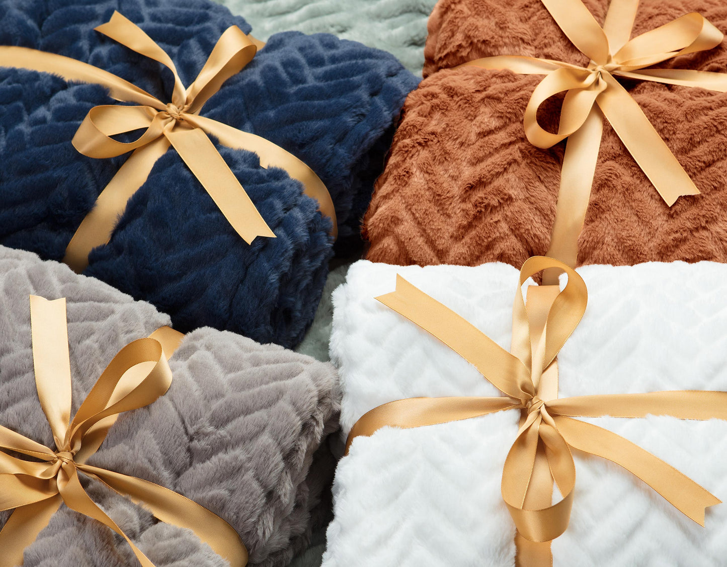 Avelena | Geprägter Fake Fur Geworfen Teppich