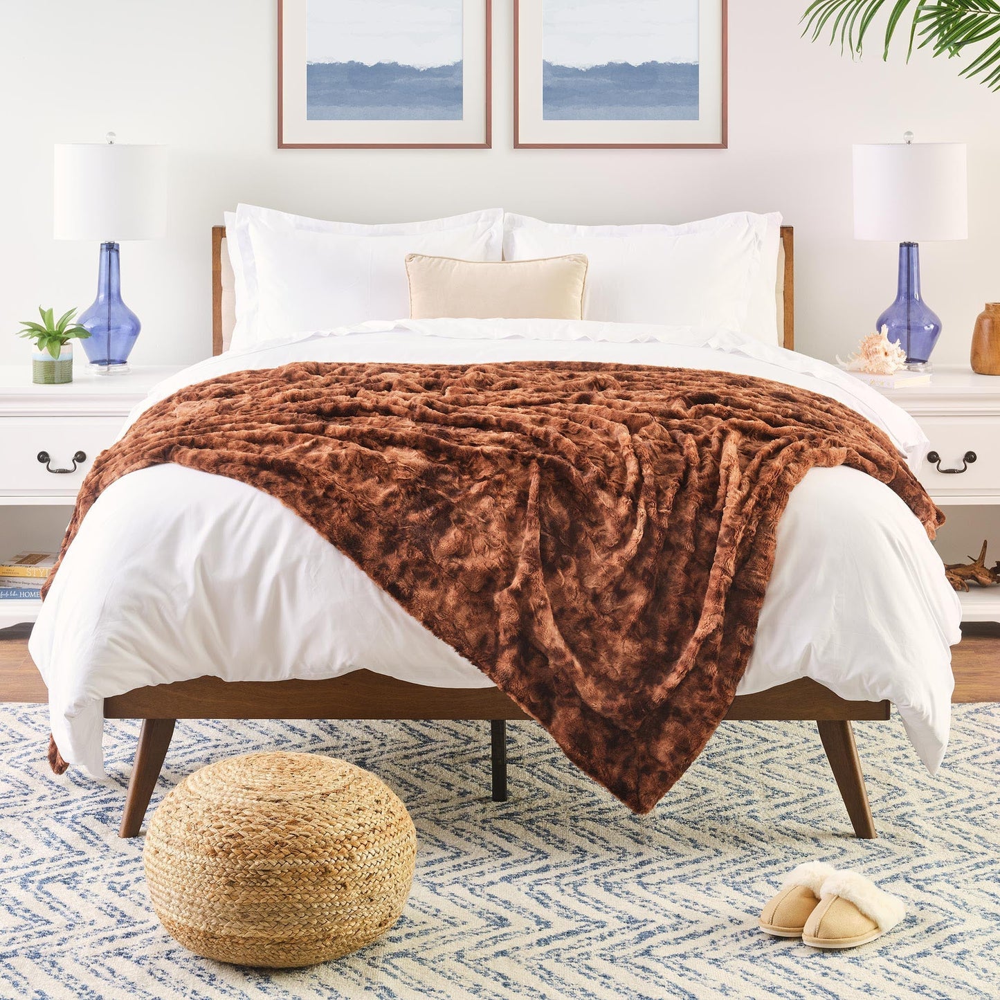 Avelena | Wendbares Oversized Wolf Faux-Fur-Wurfdecke