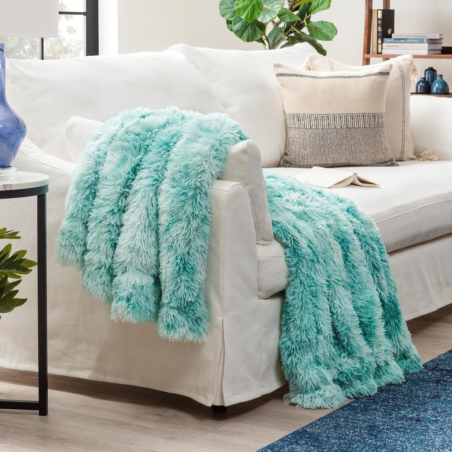 Avelena | Wolf Faux Langhaar Fleece-Decke