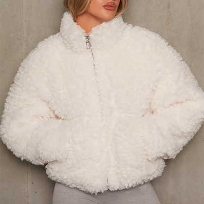 Avelena | Stylische Damen-Plüschjacke mit Reißverschluss
