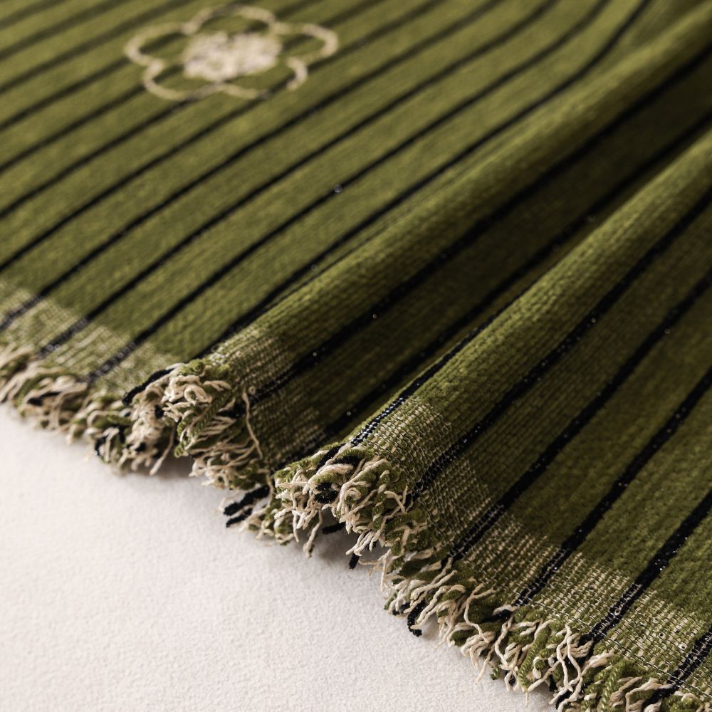 Avelena | Camellia Bloom Sofaüberwurf