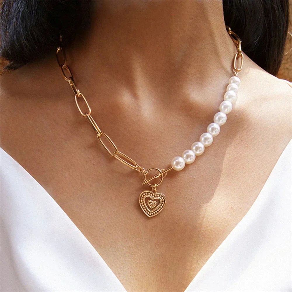 Avelena | Goldenes Herz Halskette mit Perlendetails Veerle