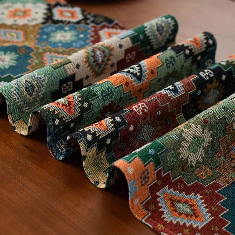 Avelena | Bunter Geometrischer Quasten Tischläufer Dekor