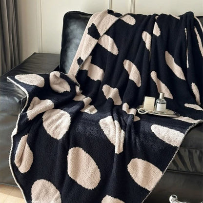 Avelena | Wendbare Polka-Dots-Fleece-Decke für Sofa und Bett