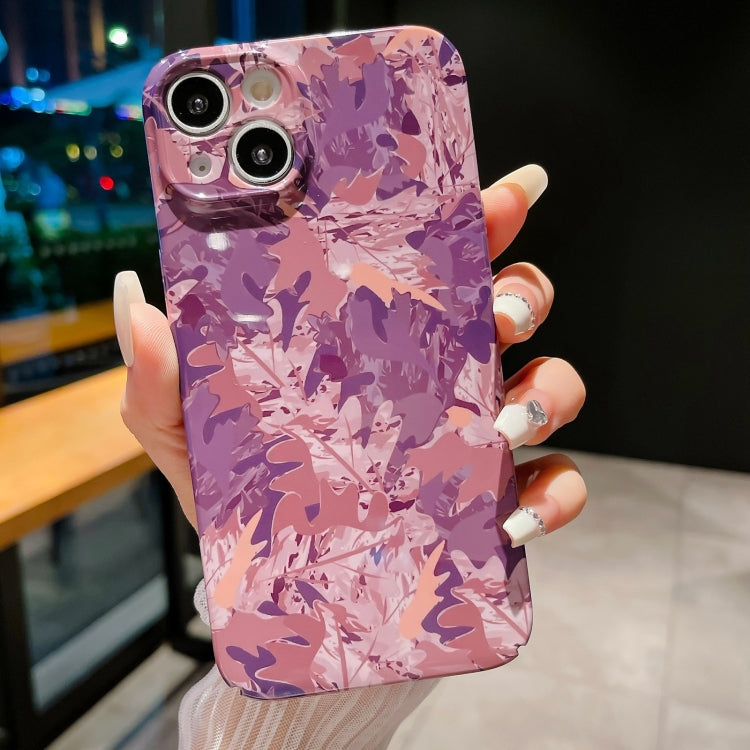 Avelena | iPhone 14 Präzise Loch Camouflage Muster PC Handyhülle - Rosa Lila