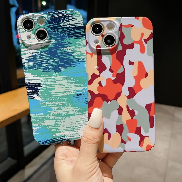 Avelena | iPhone 14 Präzise Loch Camouflage Muster PC Handyhülle - Rosa Lila