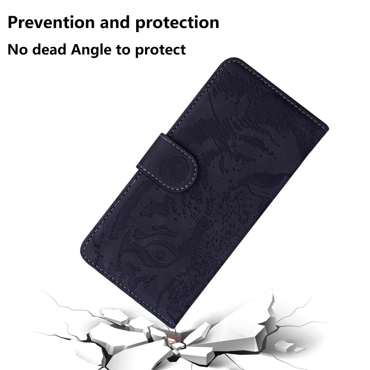 Avelena | iPhone 14 Tiger Prägungsmuster Leder Handyhülle - Schwarz