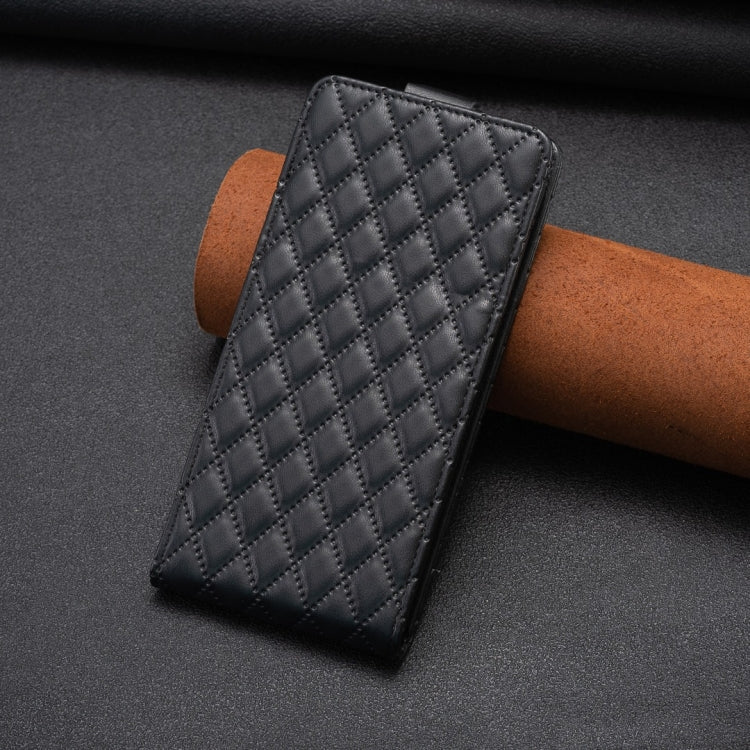 Avelena | iPhone 15 Diamond Lattice Vertikales Flip Leder Handyhülle - Schwarz