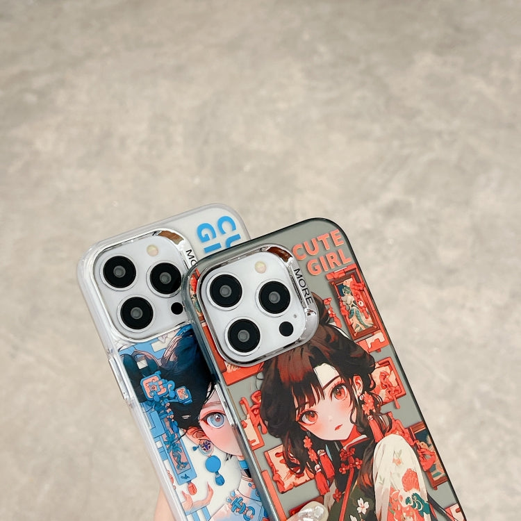 Avelena | iPhone 14 Chinesischer Antiker Stil Elektroplattierter Objektivring PC Hybrid TPU Telefonhülle - Blauer Buchstabe Junge