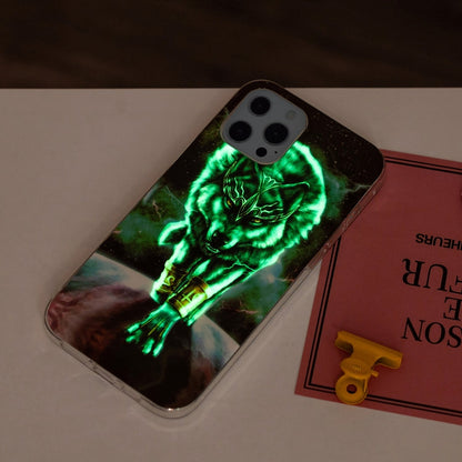 Avelena | Iphone 15 Pro Elektroplattierung Weiche Tpu Handyhülle - Fierce Wolf