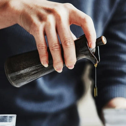 Avelena | EcoPour – Eleganter tropffreier Glasölspender | Stilvolles & nachhaltiges Küchenzubehör