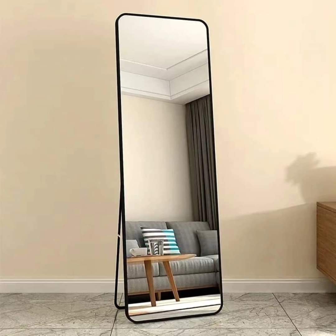 Avelena | Unzerbrechlicher Ganzkörperspiegel mit Metallic-Rahmen