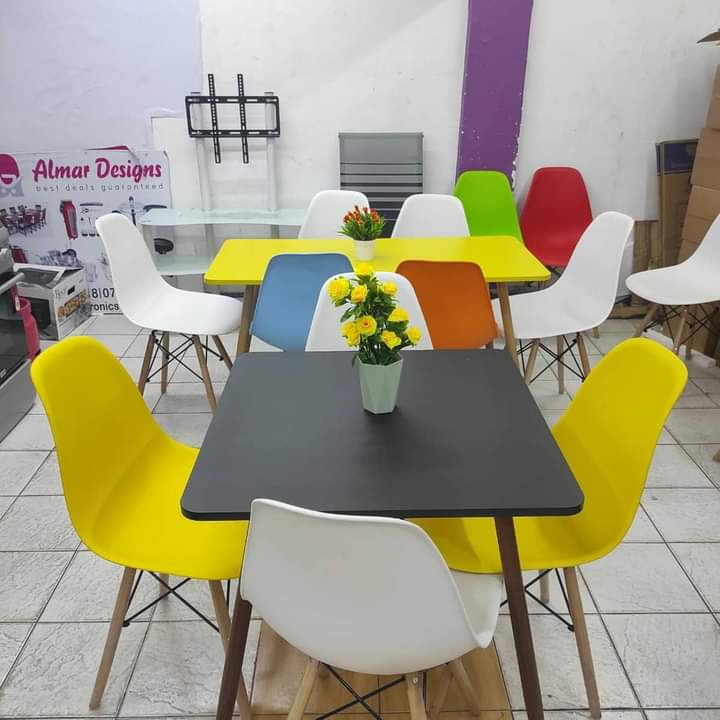 Avelena | Eames Stühle