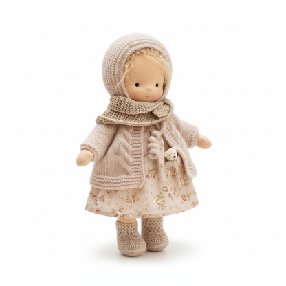 Avelena | Poppi Waldorf-Puppe | Handgefertigt, Hypoallergen | 35 cm