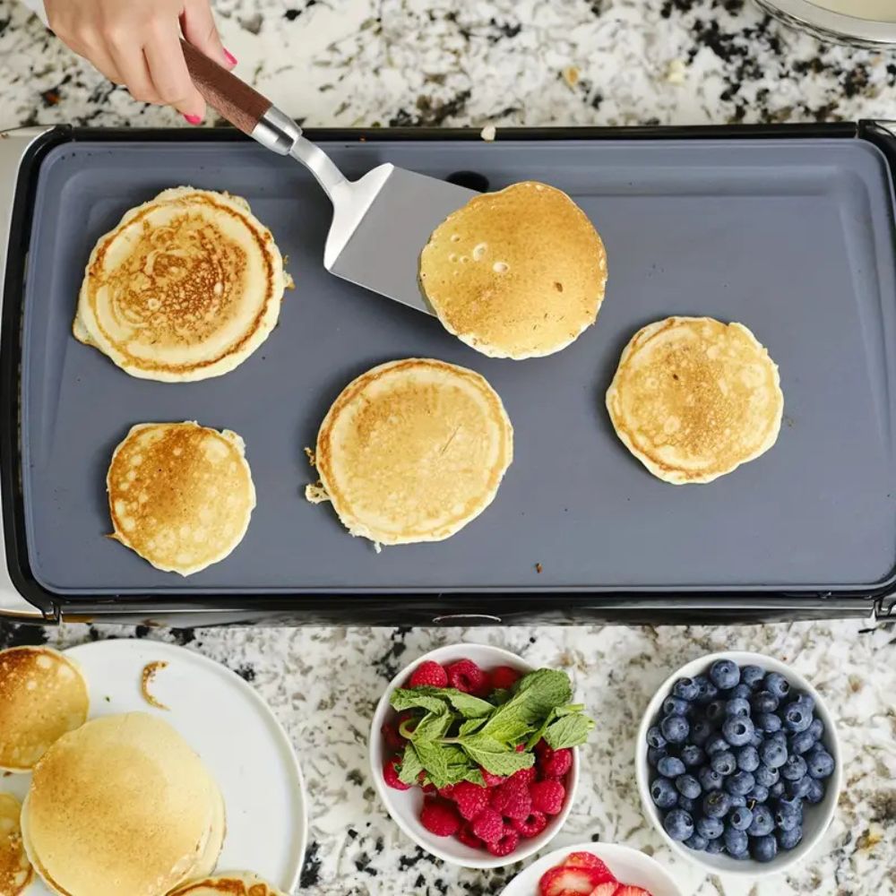 Avelena | Edelstahl-Küchenspatel mit Holzgriff