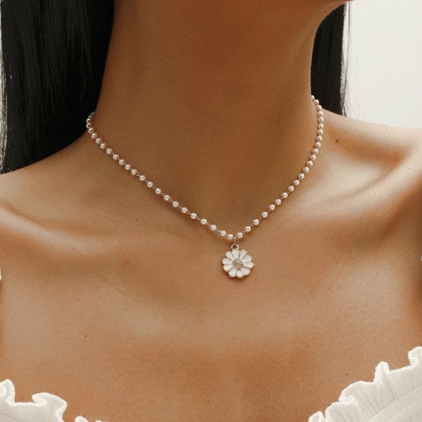 Avelena | Gänseblümchen und Perlen Anhänger Kette für Damen Lara Edition