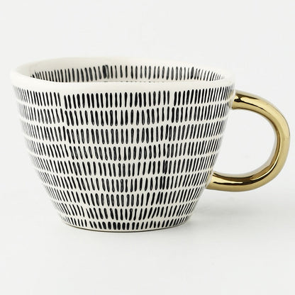 Avelena | Tasse mit abstraktem geometrischem Muster und goldenem Henkel