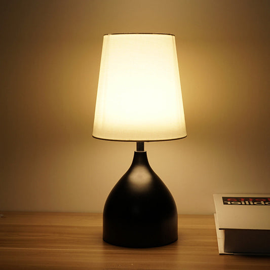 Avelena | TrendyGlow – Zeitgenössische LED-Tischlampe für Schlafzimmer-Ambiente