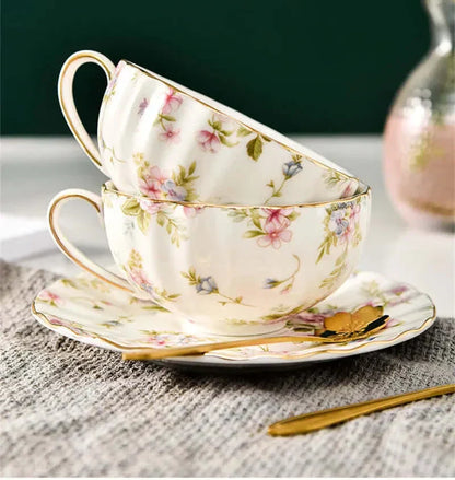 Avelena | Elegante Bone China Porzellan Kaffeetasse - Luxuriöses und einzigartiges Design
