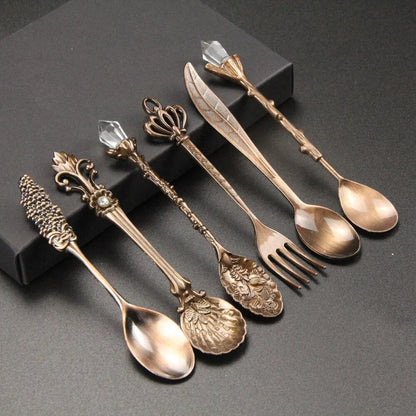 Avelena | Teelöffel-Set – Vintage geschnitzt – Retro-Zinklegierung – Dessert-Kaffeelöffel – Küchenbesteck