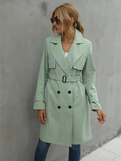 Eleganter bequemer Trenchcoat mit Reverskragen