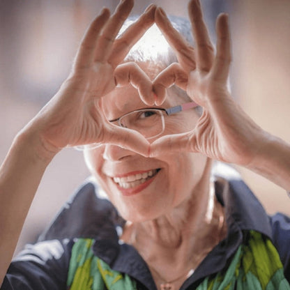 Avelena | HearPro - Unsichtbares Hörgerät