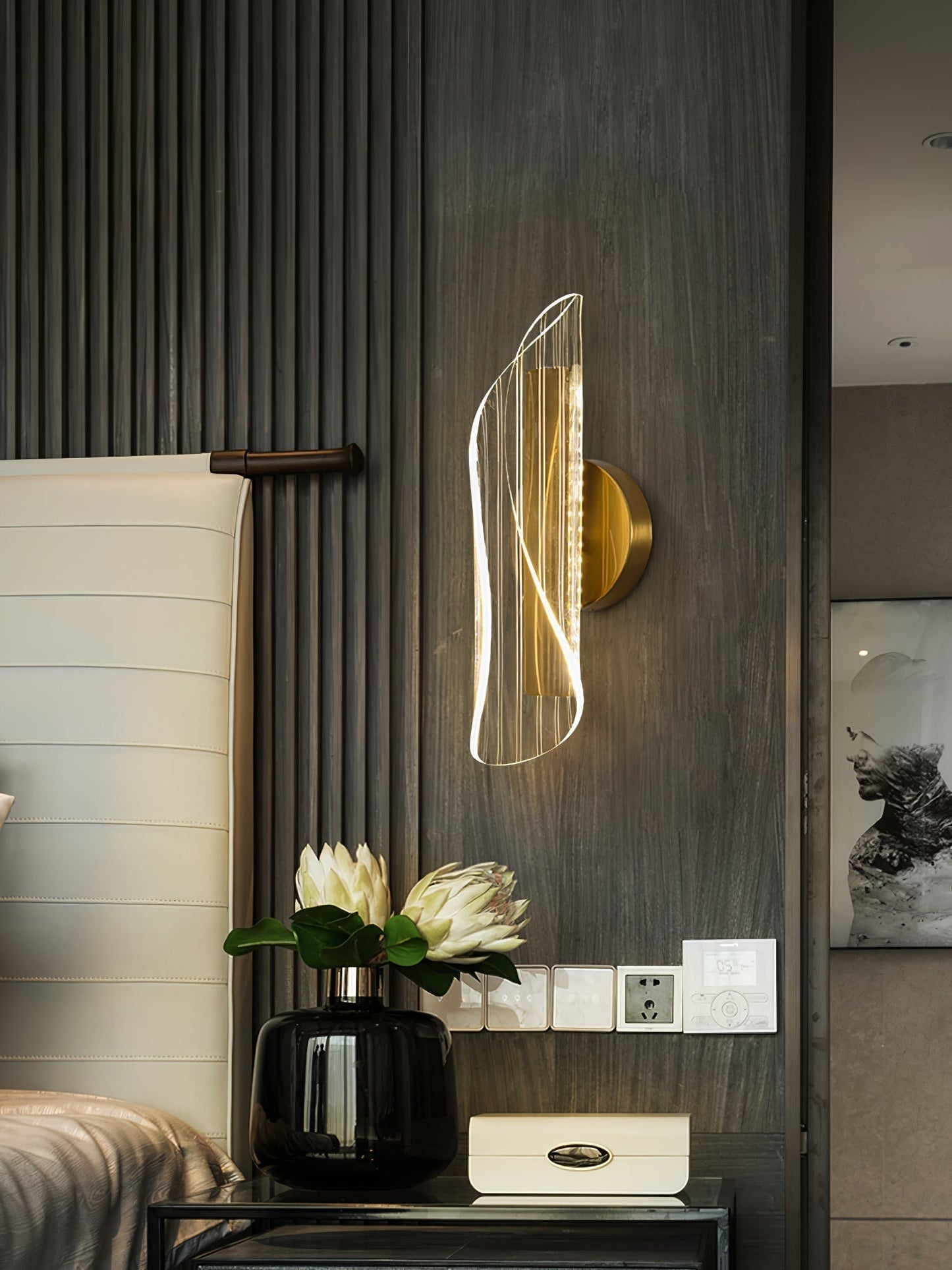 Avelena | CrystalAura – Funkelnde Kristallwandlampe für einen glamourösen Touch