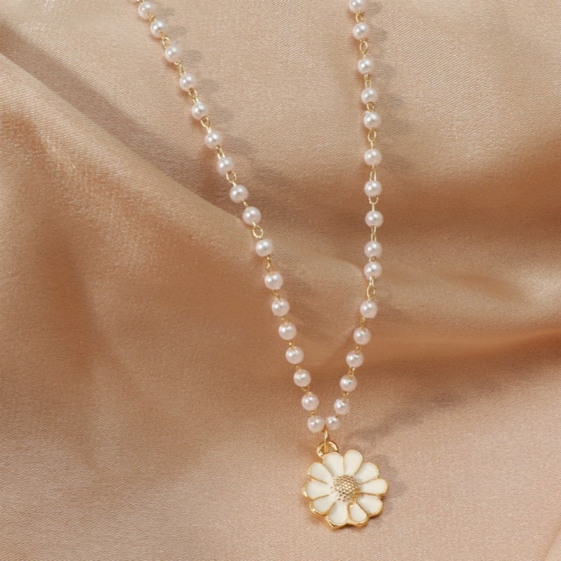Avelena | Gänseblümchen und Perlen Anhänger Kette für Damen Lara Edition