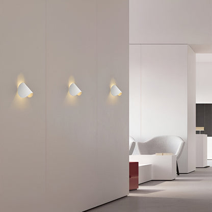 Avelena | Twist Wandlampe - Drehbare Wandleuchte aus Metall - Curve Wandleuchter