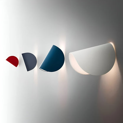 Avelena | Twist Wandlampe - Drehbare Wandleuchte aus Metall - Curve Wandleuchter