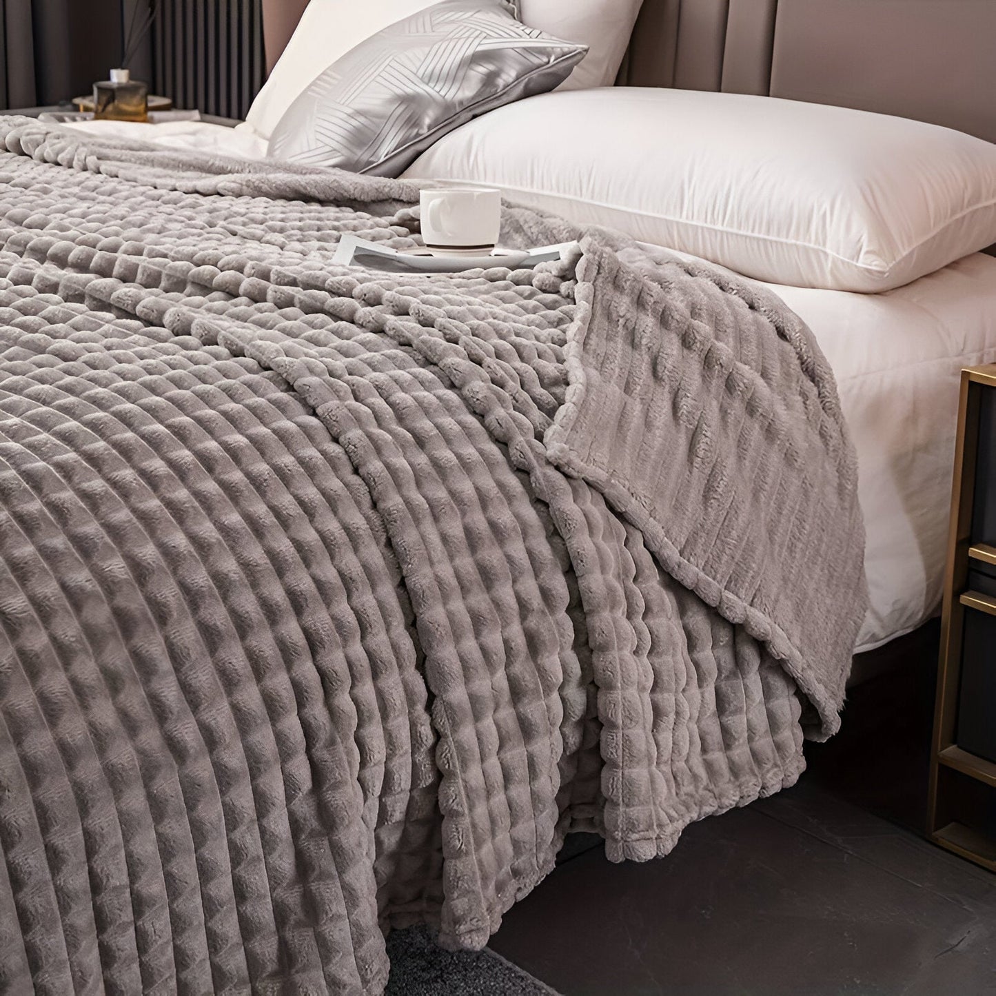 Avelena | EliteWave Plaid - Ultrafluffy strukturierte korallfarbene Fleece-Decke