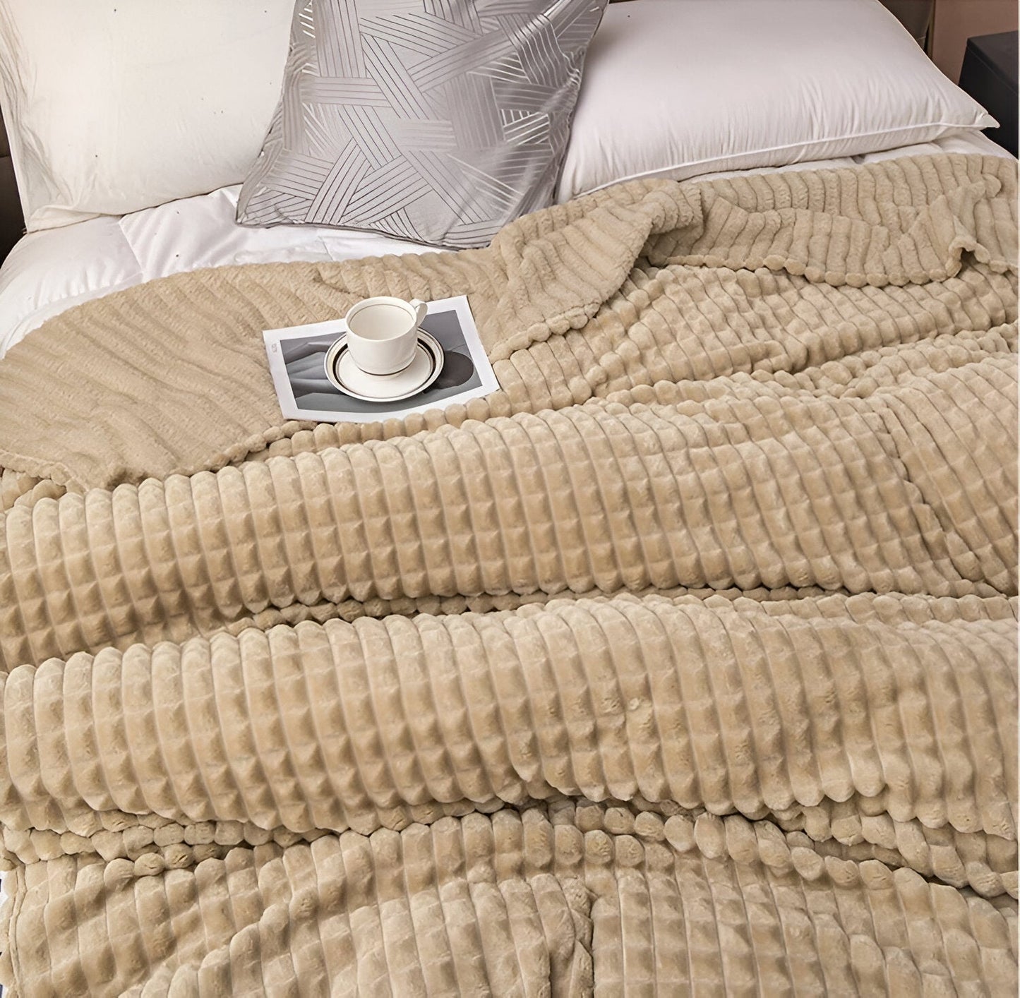 Avelena | EliteWave Plaid - Ultrafluffy strukturierte korallfarbene Fleece-Decke