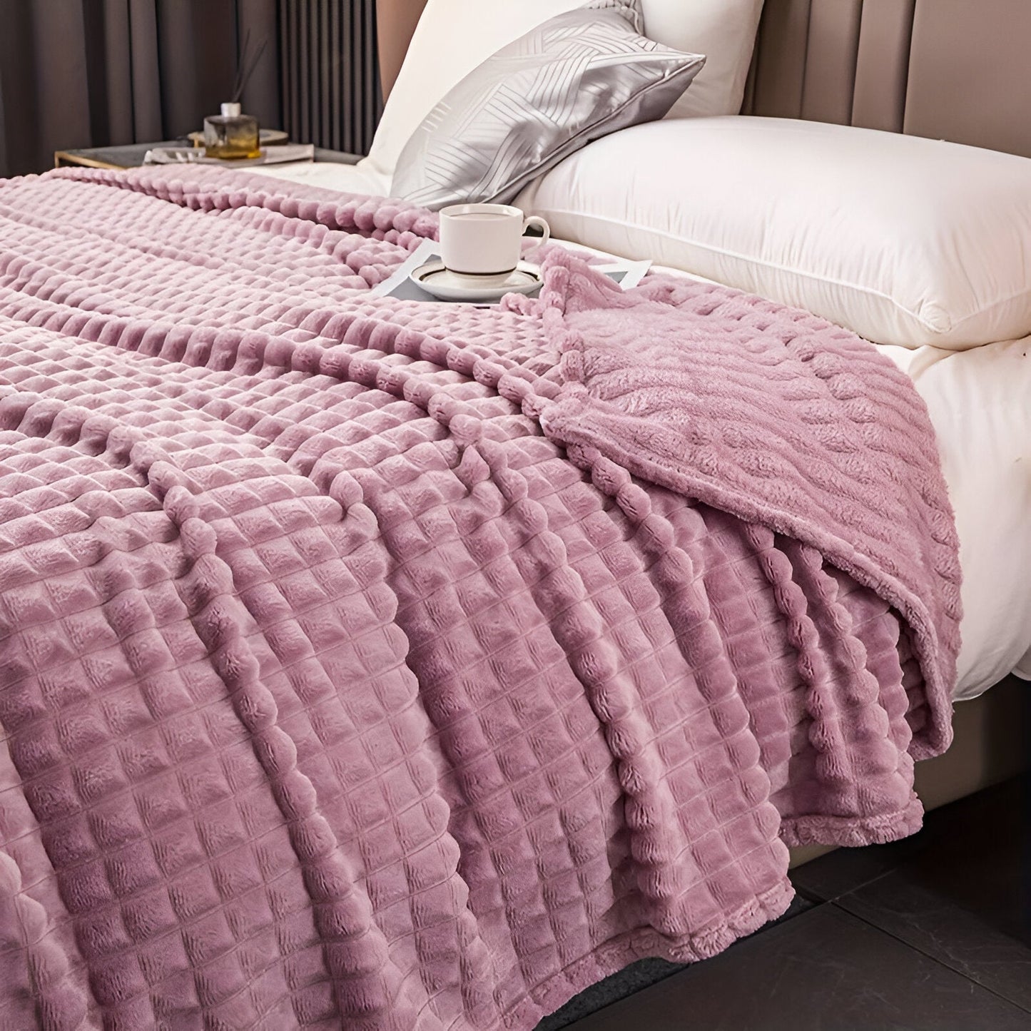 Avelena | EliteWave Plaid - Ultrafluffy strukturierte korallfarbene Fleece-Decke