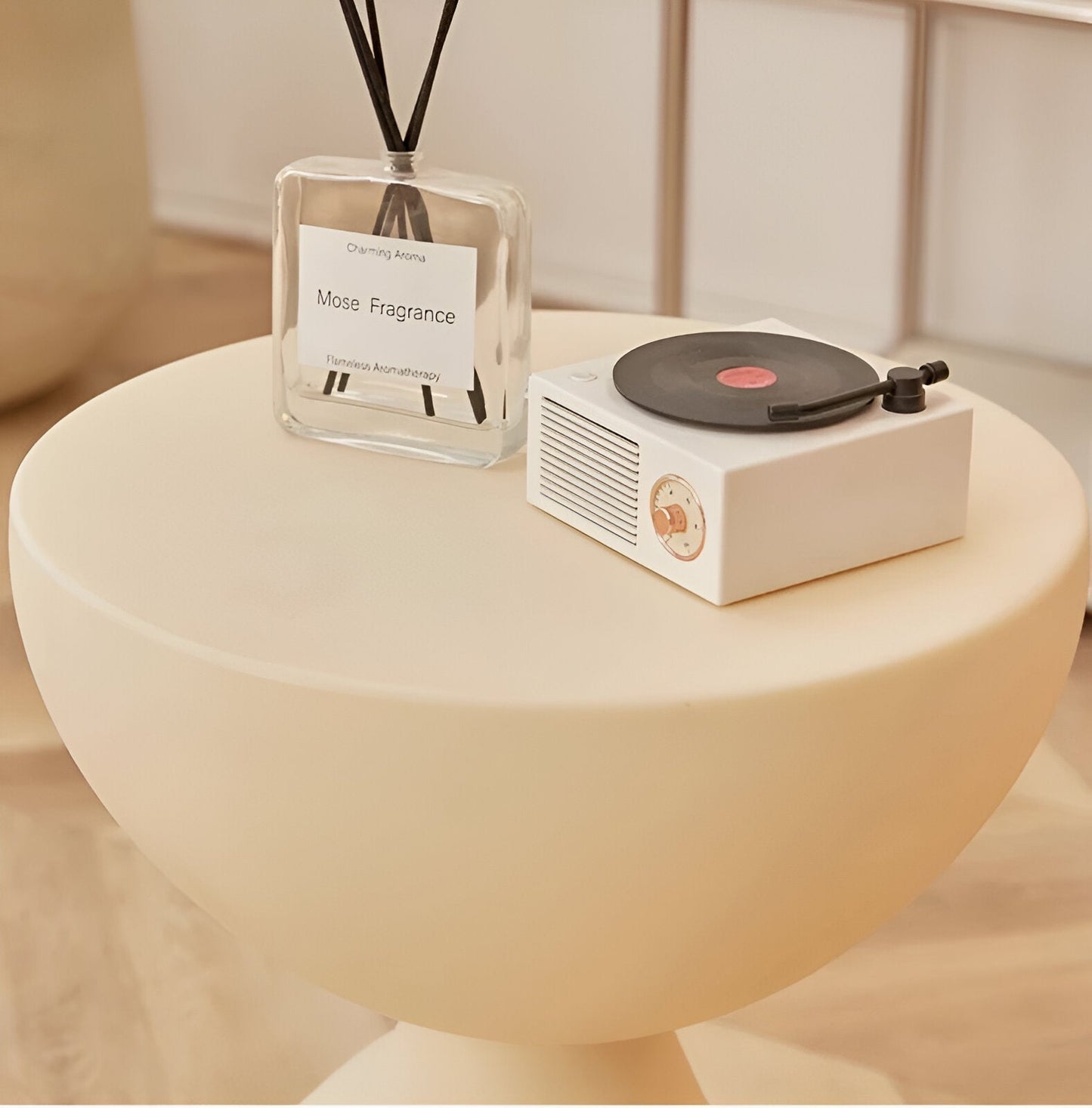 Avelena | Ylix – Luxuriöser runder Couchtisch für Wohnzimmer oder Seitenspace
