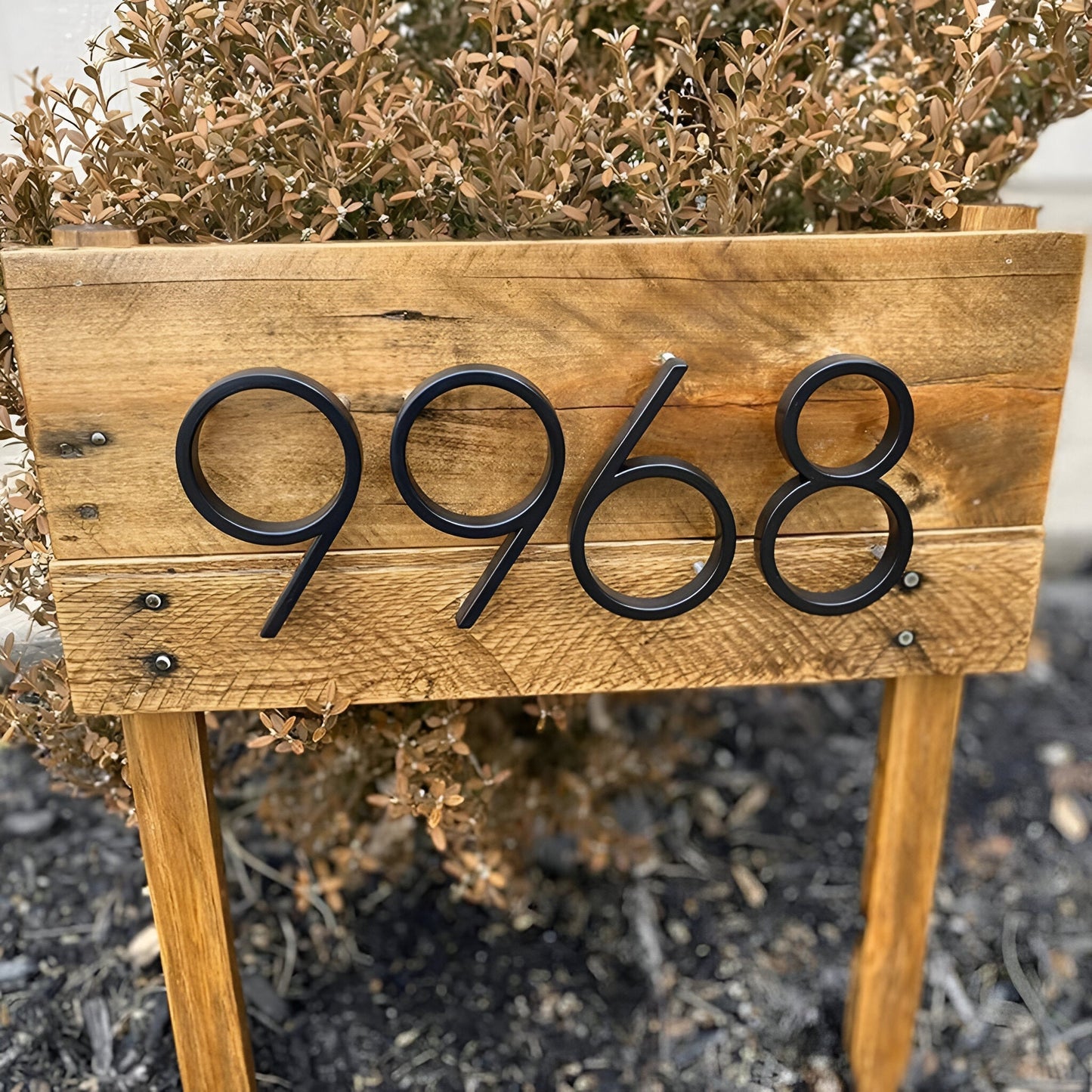 Avelena | Schwarz Ganz Hausnummer  -  Hausnummer Modern  -  Hausnummer Schild