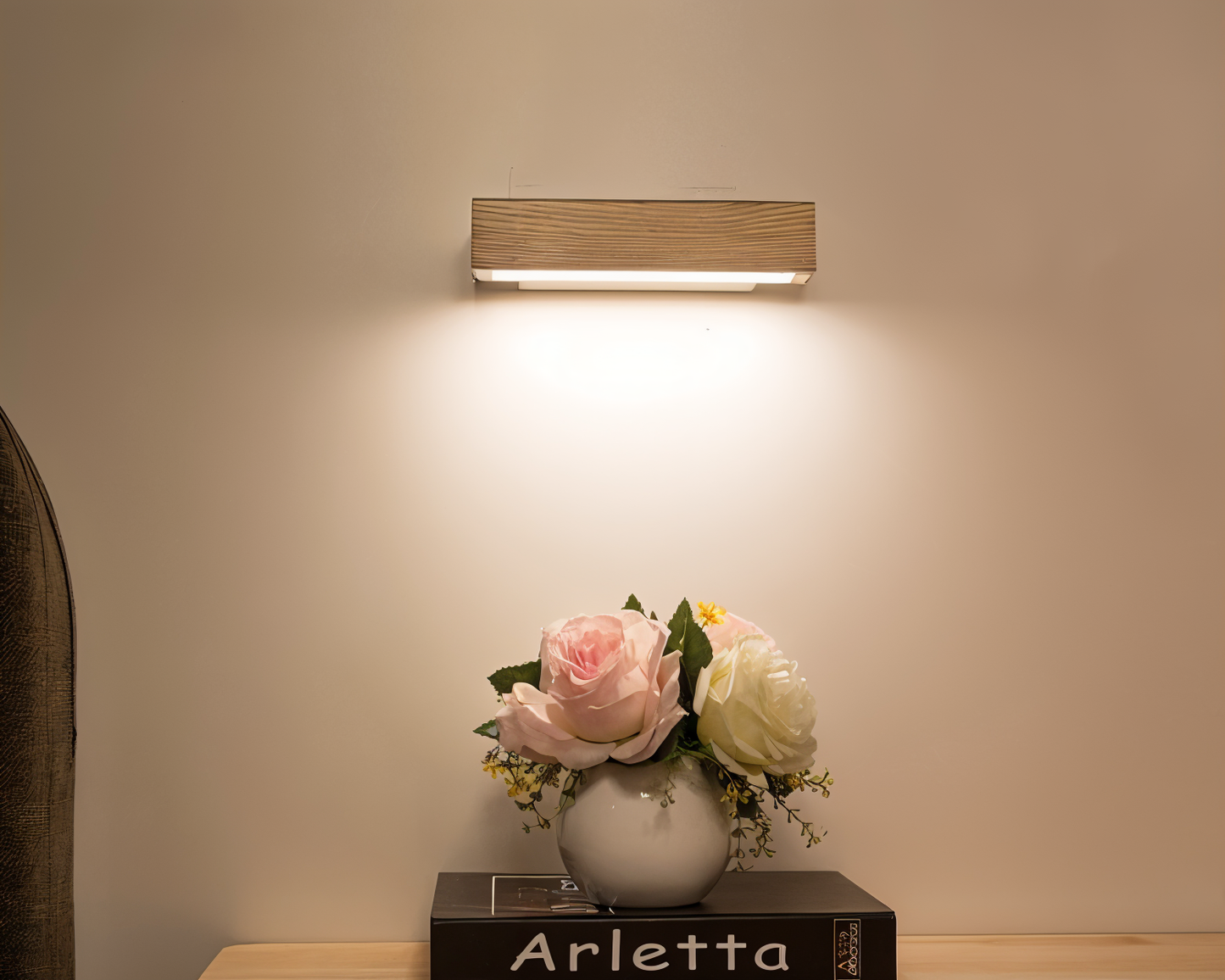 Avelena | TwistLED Wandlampe - 360° drehbare rechteckige LED-Wandlampe aus Holz