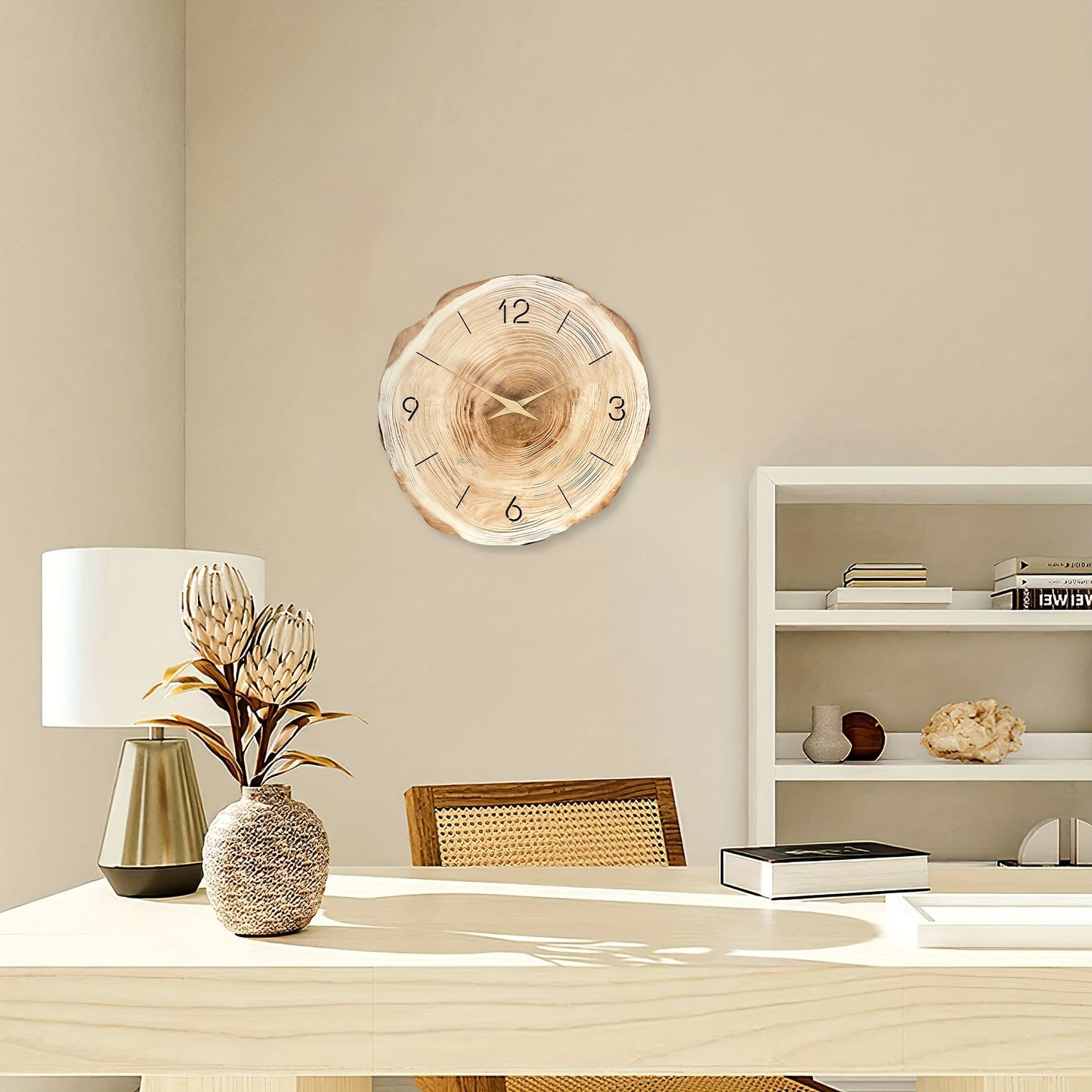 Avelena | Stille Holz Wanduhr mit natürlicher Holztextur