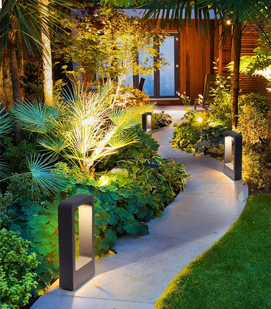 Avelena | AluGlanz – Moderne Aluminium-Stehlampe