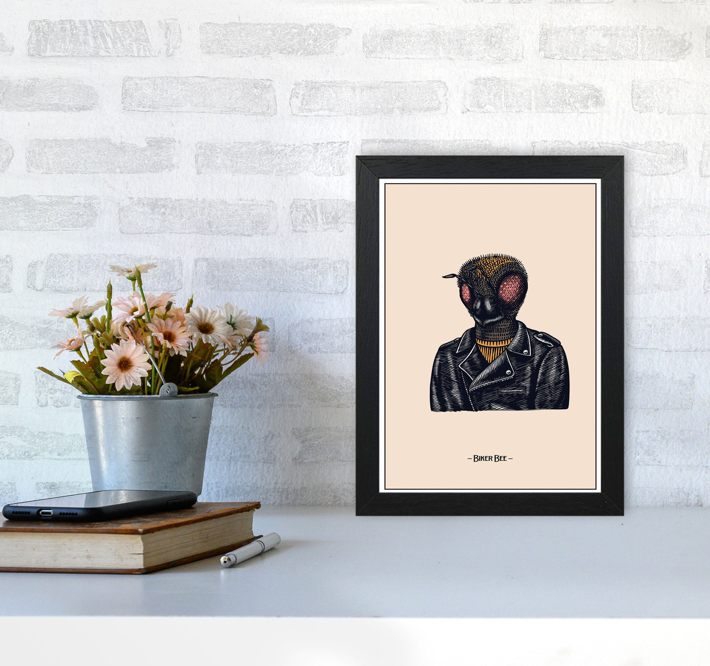 Avelena | Biker Bee Kunstdruck von Jason Stanley