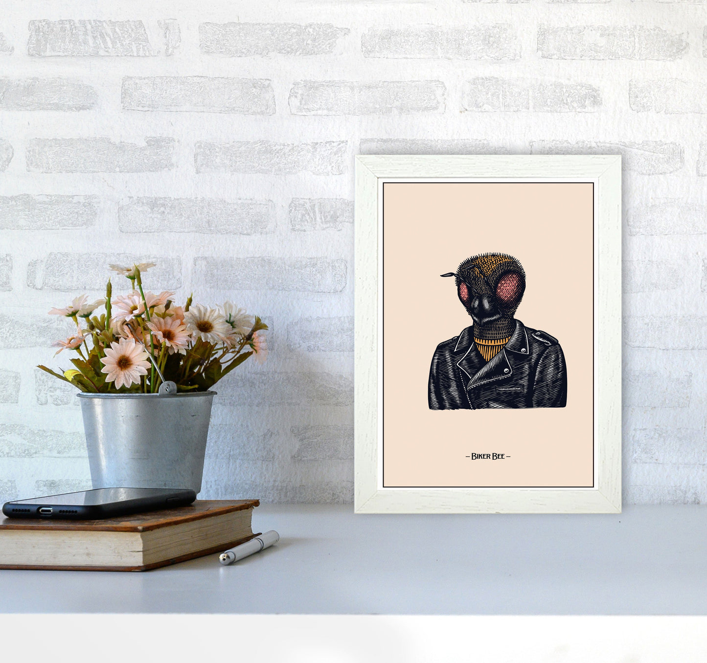 Avelena | Biker Bee Kunstdruck von Jason Stanley