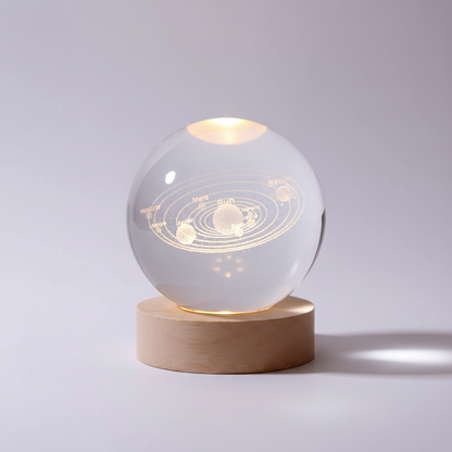 Avelena | AstroGlobe 3D Lampe – Spherical Holz Tischlampe mit warmem LED Licht und Planetendesign