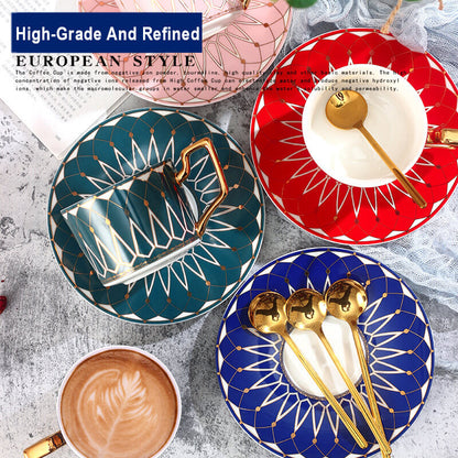 Avelena | Quadratische A Retro-Muster Kaffeetasse