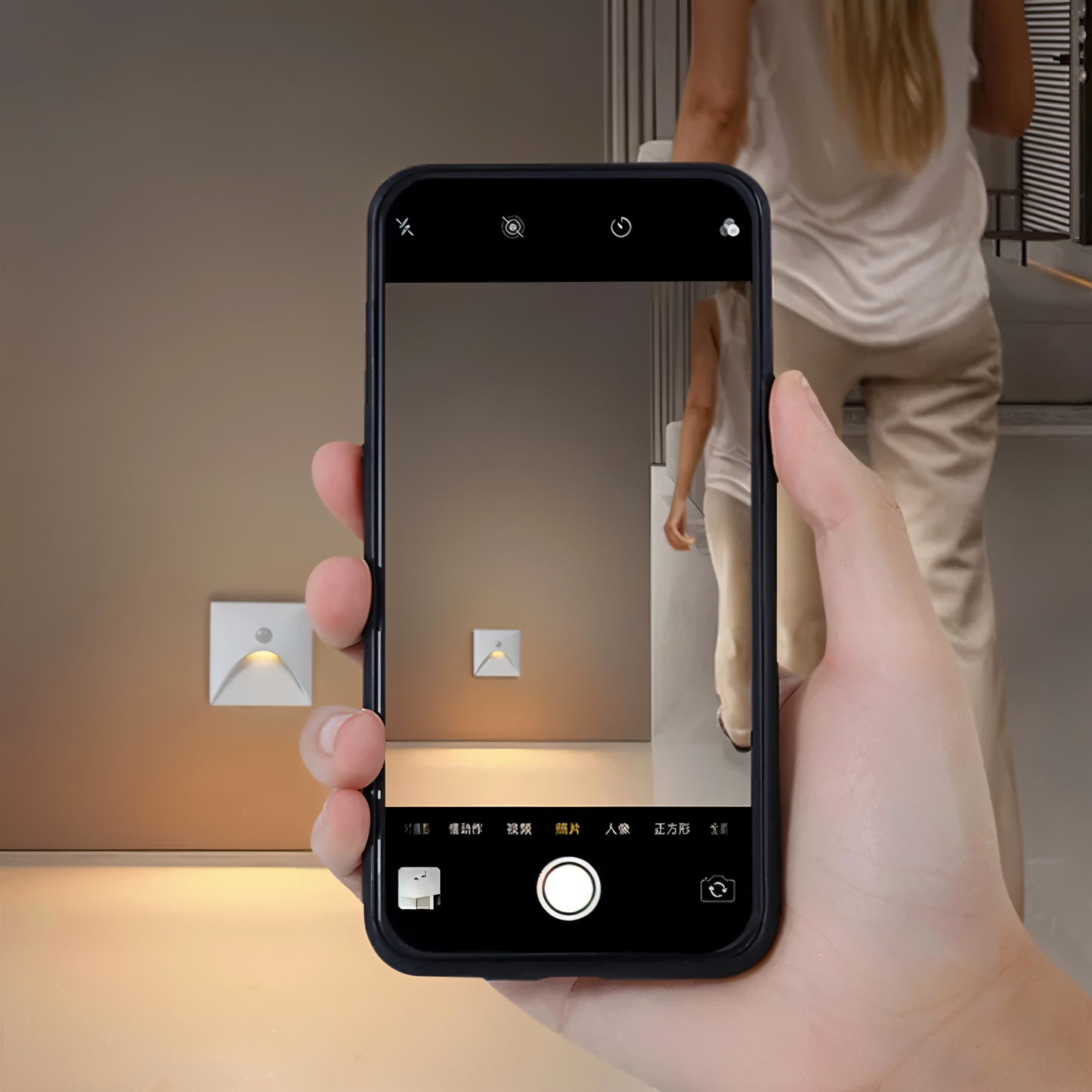 Avelena | LuminiPath LED Wandleuchte – Wasserdicht IP65 Bewegungsmelder Innen- & Außenwandleuchte