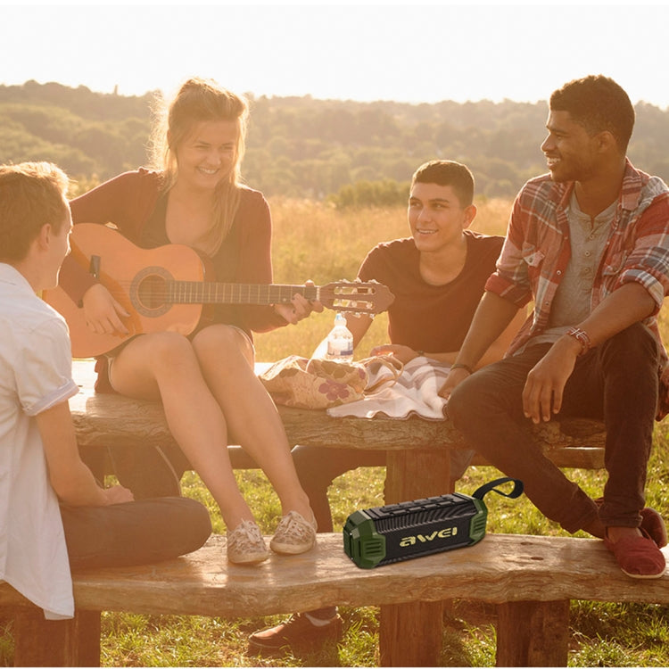 Avelena | awei Y280 IPX4 Bluetooth-Lautsprecher Powerbank mit verbessertem Bass, eingebautem Mikrofon, Unterstützung für FM / USB / TF-Karte / AUX (Grün)