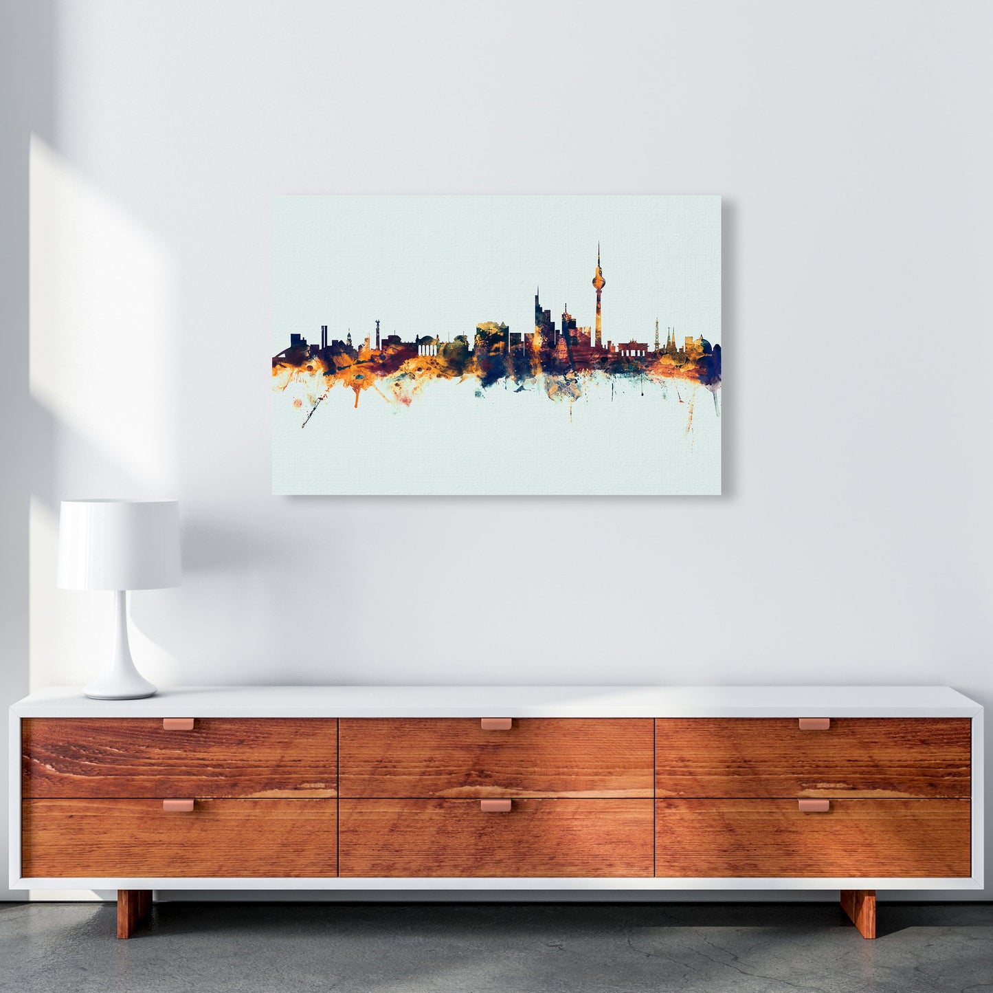 Avelena | Berlin Deutschland Skyline Blau Orange Kunsttrink von Michael Tompsett