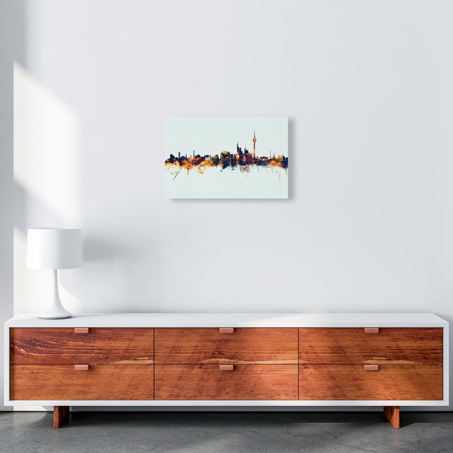 Avelena | Berlin Deutschland Skyline Blau Orange Kunsttrink von Michael Tompsett