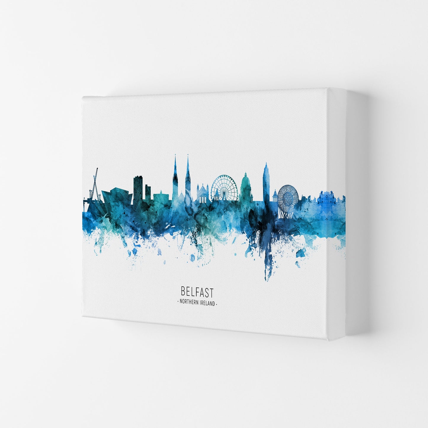 Avelena | Belfast Nordirland Skyline Blau ByName von Michael Tompsett