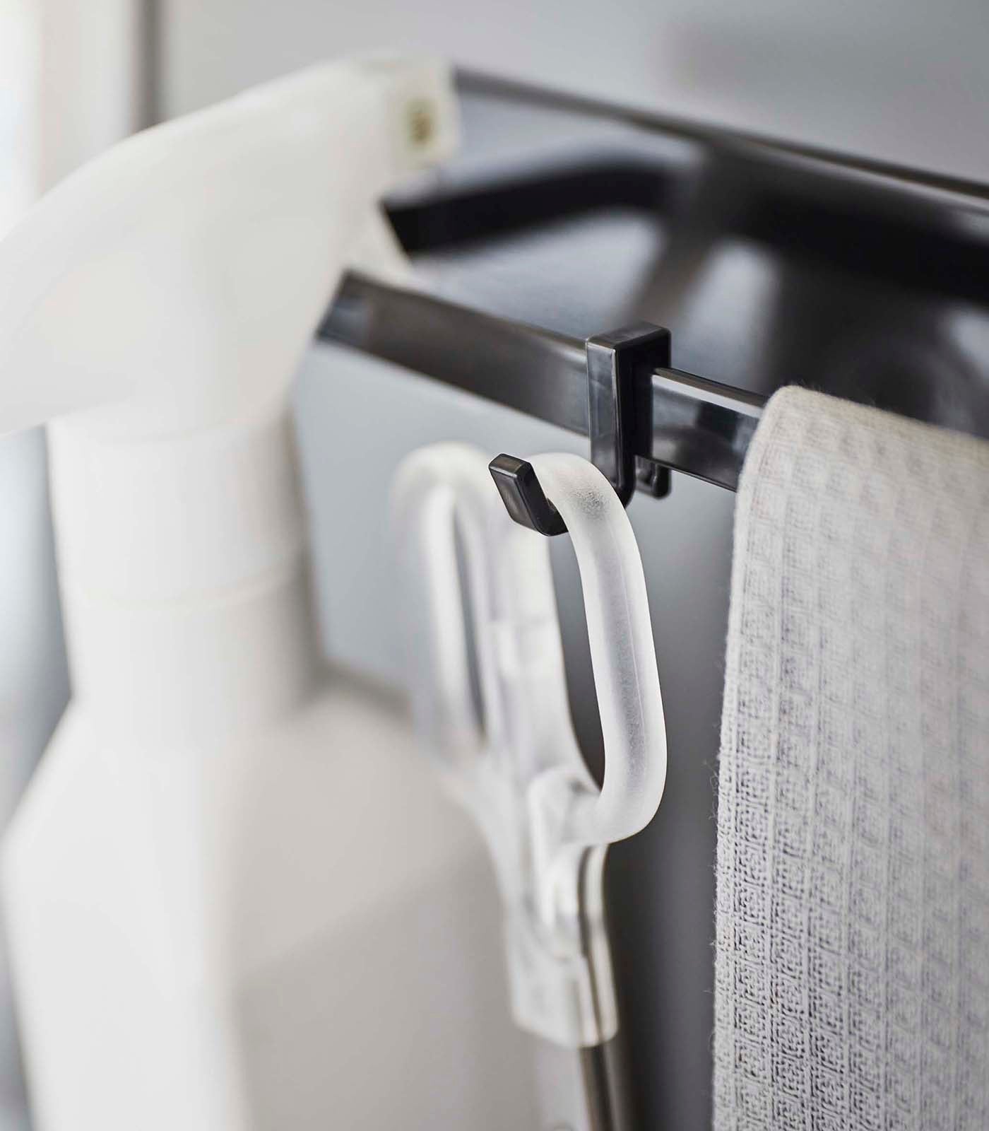 Avelena | Magnetischer Küchentuchhalter - Edelstahl